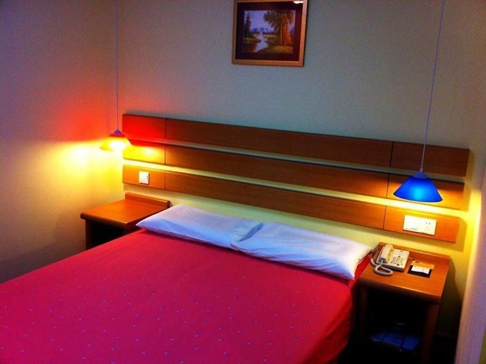 Home Inn Hotel Guiyang Fushui Middle Road Esterno foto